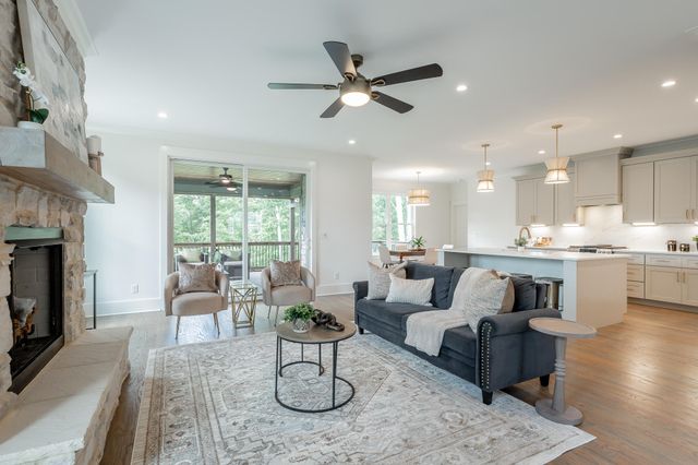 224 Goose Creek Circle, Soddy Daisy, TN 37379
