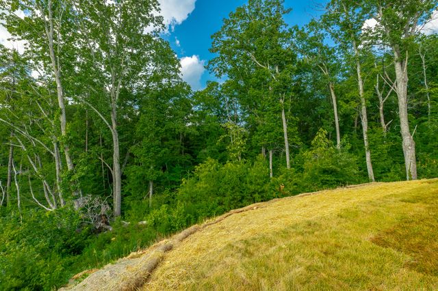 224 Goose Creek Circle, Soddy Daisy, TN 37379
