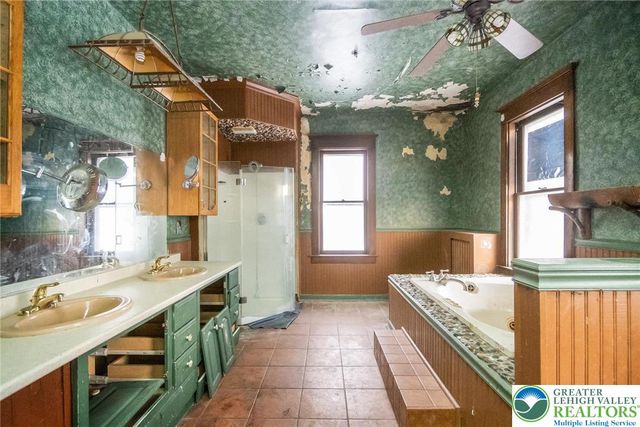 446 Williams Street, Easton, PA 18042