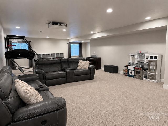 281 Glacier Meadows Way, Kimberly, ID 83341