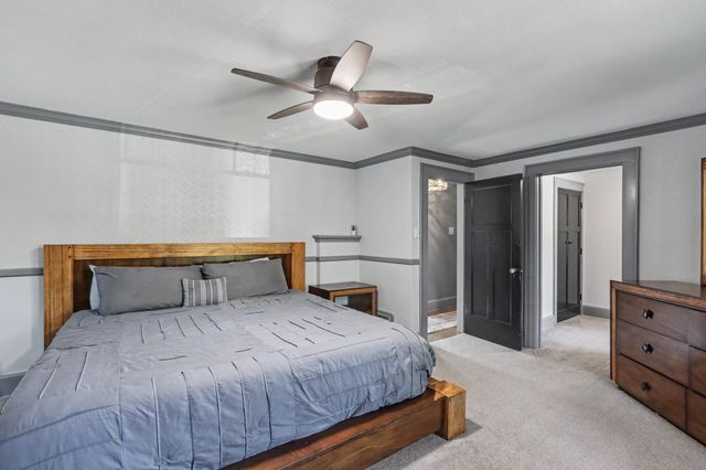 303 51st Street, Des Moines, IA 50312