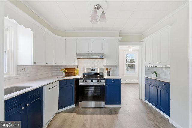 125 E FERDINAND ST, Manheim, PA 17545