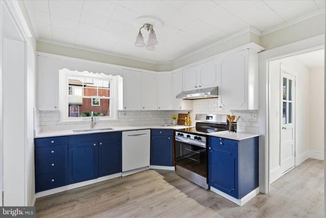 125 E FERDINAND ST, Manheim, PA 17545