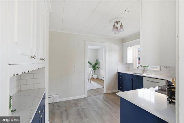 125 E FERDINAND ST, Manheim, PA 17545