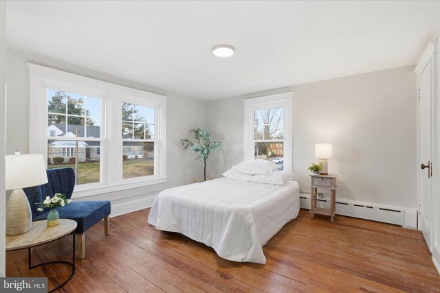 125 E FERDINAND ST, Manheim, PA 17545