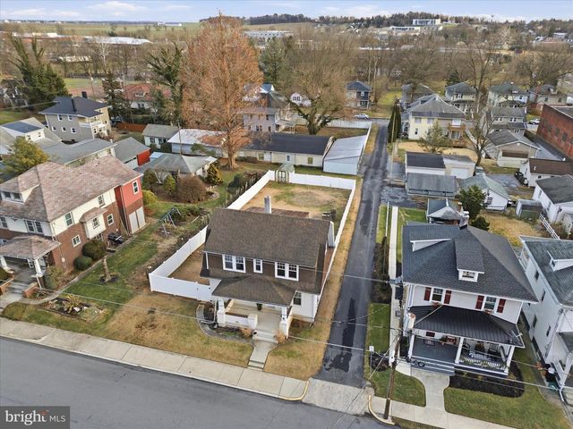 125 E FERDINAND ST, Manheim, PA 17545