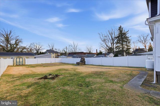 125 E FERDINAND ST, Manheim, PA 17545