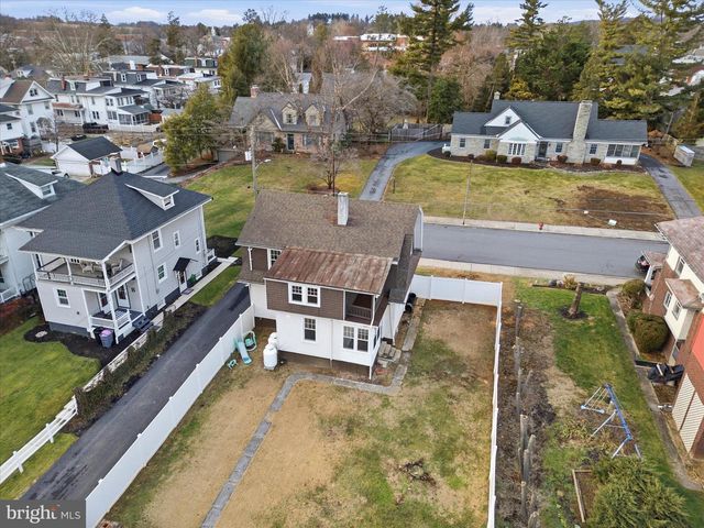 125 E FERDINAND ST, Manheim, PA 17545