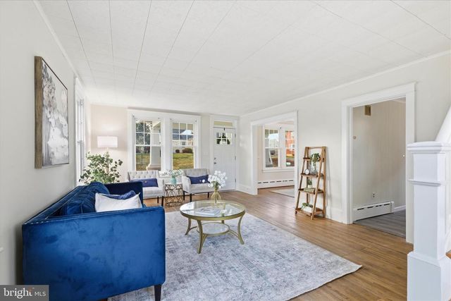 125 E FERDINAND ST, Manheim, PA 17545