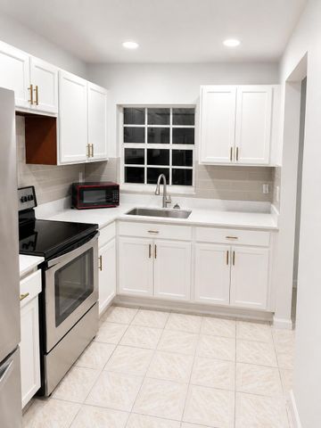 330 W 22ND Court, Riviera Beach, FL 33404