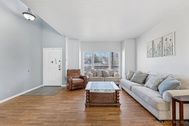 1204 N Willow Avenue, Broken Arrow, OK 74012