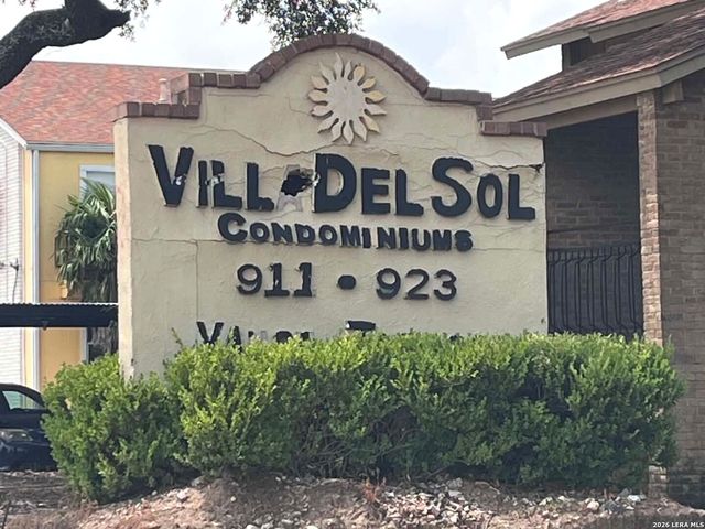 911 Vance Jackson Rd Apt 112, San Antonio, TX 78201