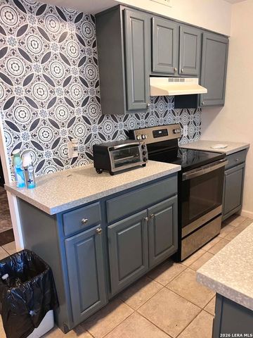911 Vance Jackson Rd Apt 112, San Antonio, TX 78201