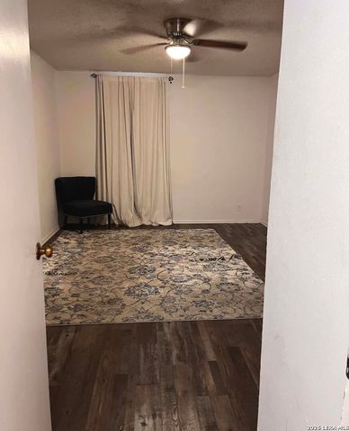 911 Vance Jackson Rd Apt 112, San Antonio, TX 78201