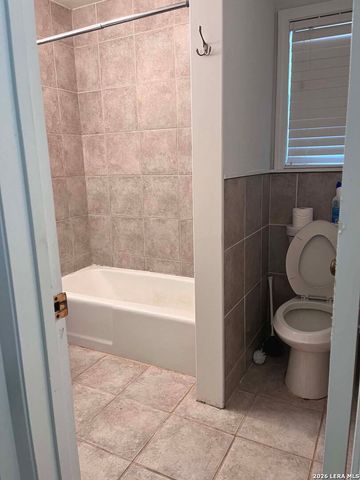 911 Vance Jackson Rd Apt 112, San Antonio, TX 78201