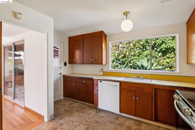 1122 Norvell Ct, El Cerrito, CA 94530