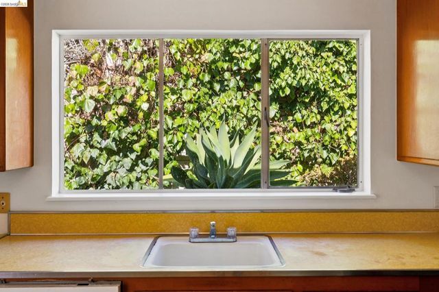 1122 Norvell Ct, El Cerrito, CA 94530