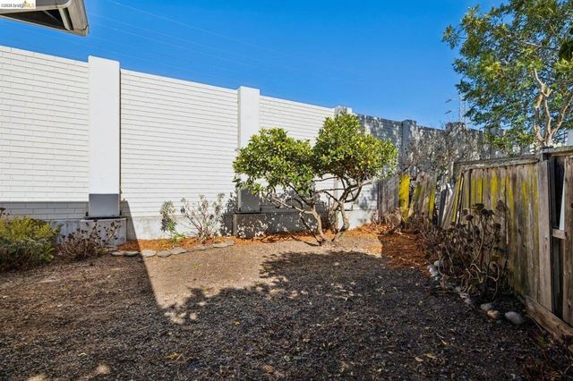 1122 Norvell Ct, El Cerrito, CA 94530
