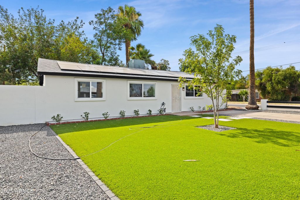 2201 N 29TH Place, Phoenix, AZ 85008 — photo 2