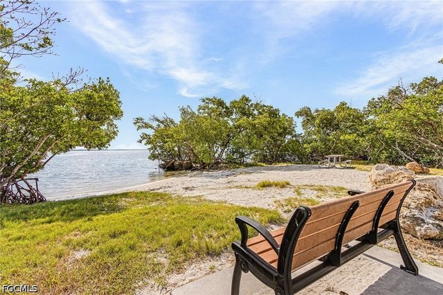 3742 Tangelo DR, St James City, FL 33956