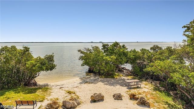 3742 Tangelo DR, St James City, FL 33956