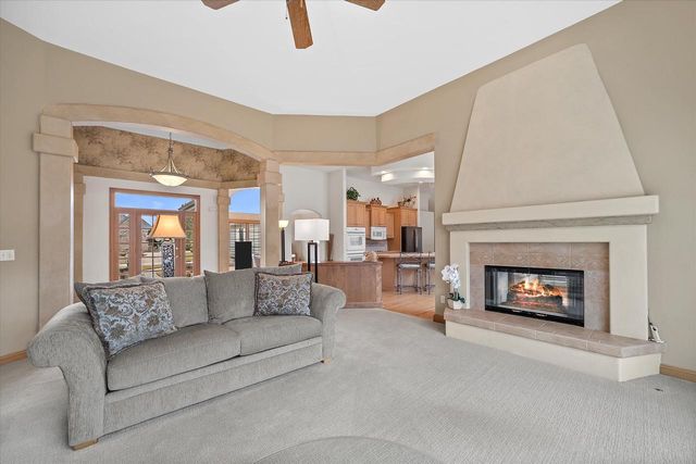 519 N Ponderosa DRIVE, Hartland, WI 53029