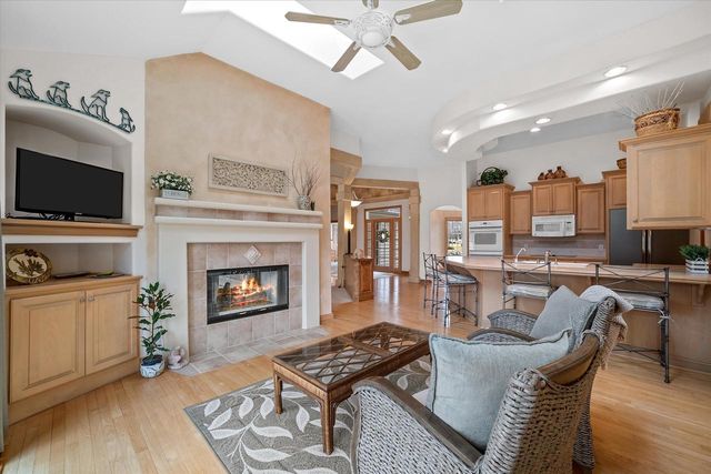 519 N Ponderosa DRIVE, Hartland, WI 53029