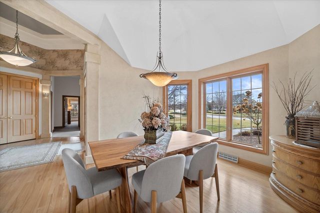 519 N Ponderosa DRIVE, Hartland, WI 53029