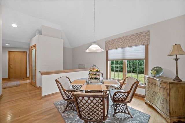 519 N Ponderosa DRIVE, Hartland, WI 53029