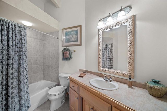 519 N Ponderosa DRIVE, Hartland, WI 53029