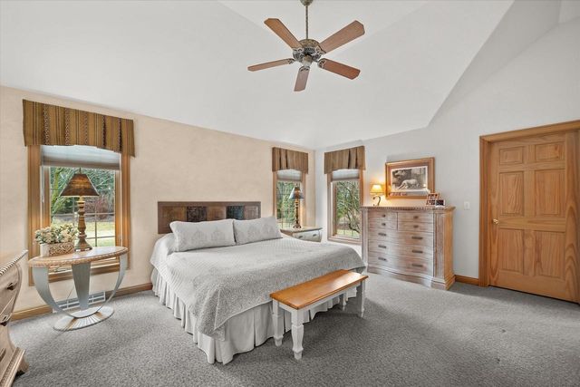 519 N Ponderosa DRIVE, Hartland, WI 53029