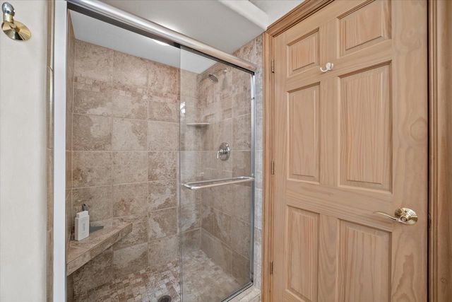 519 N Ponderosa DRIVE, Hartland, WI 53029