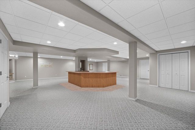 519 N Ponderosa DRIVE, Hartland, WI 53029