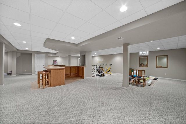 519 N Ponderosa DRIVE, Hartland, WI 53029