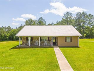 28121 Dusty Lane, Picayune, MS 39466