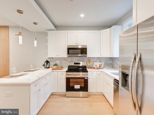 1933-35 N LEITHGOW ST, Philadelphia, PA 19122