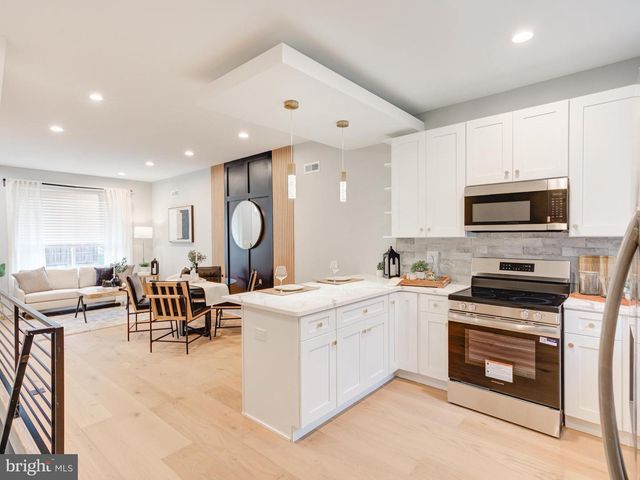 1933-35 N LEITHGOW ST, Philadelphia, PA 19122