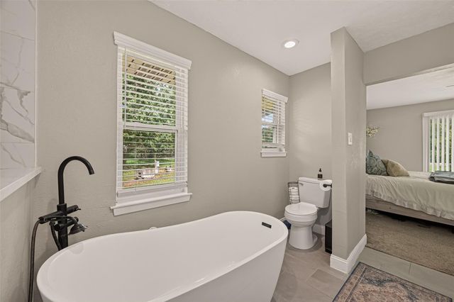 17135 Spindle Oaks Drive, Conroe, TX 77385