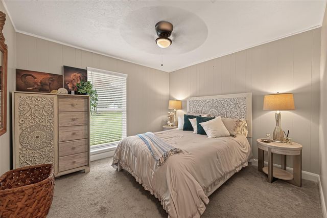 17135 Spindle Oaks Drive, Conroe, TX 77385