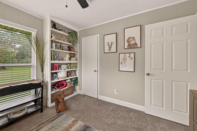 17135 Spindle Oaks Drive, Conroe, TX 77385