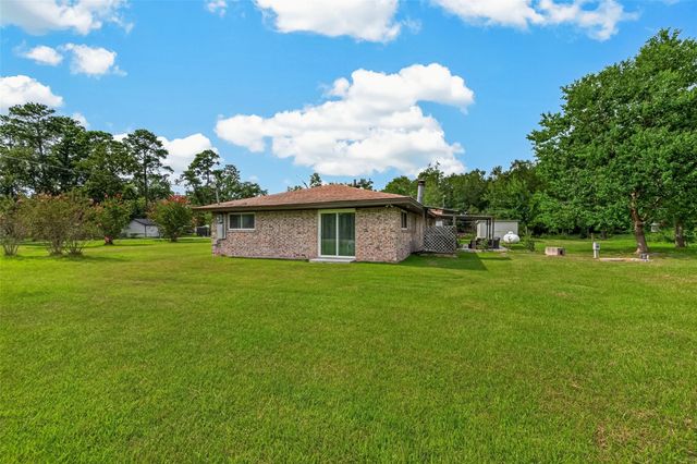 17135 Spindle Oaks Drive, Conroe, TX 77385
