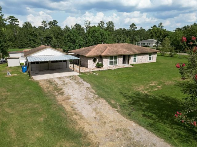 17135 Spindle Oaks Drive, Conroe, TX 77385