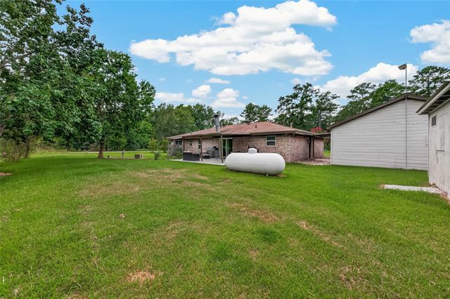 17135 Spindle Oaks Drive, Conroe, TX 77385