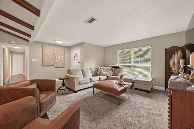 17135 Spindle Oaks Drive, Conroe, TX 77385