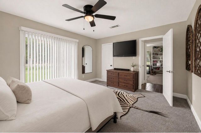 17135 Spindle Oaks Drive, Conroe, TX 77385