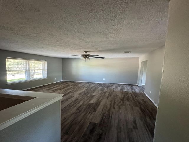 2014 Oak Shores Drive, Houston, TX 77339