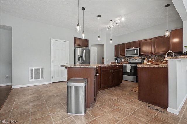 4118 Pembroke Drive, Kent, OH 44240