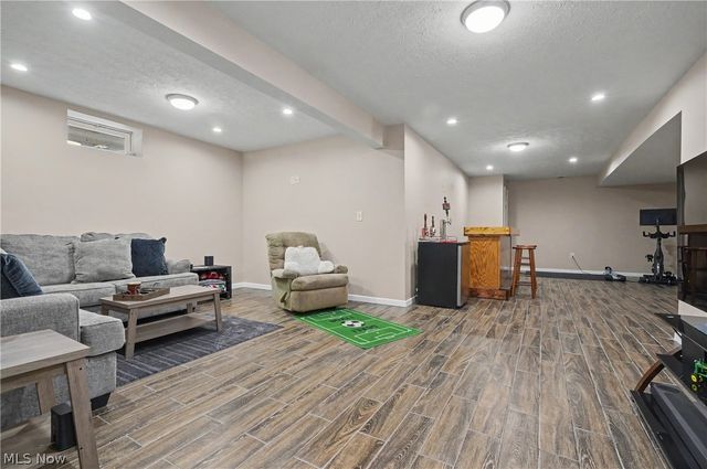 4118 Pembroke Drive, Kent, OH 44240