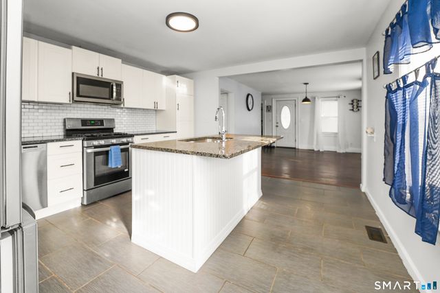 17 Windsor Street, Enfield, CT 06082