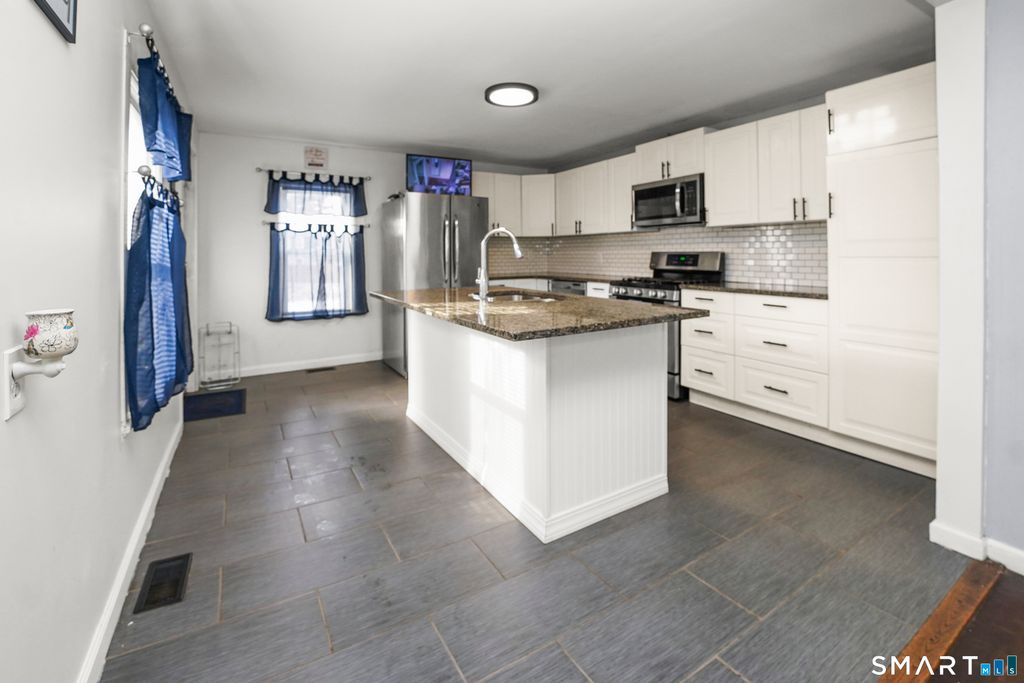 17 Windsor Street, Enfield, CT 06082